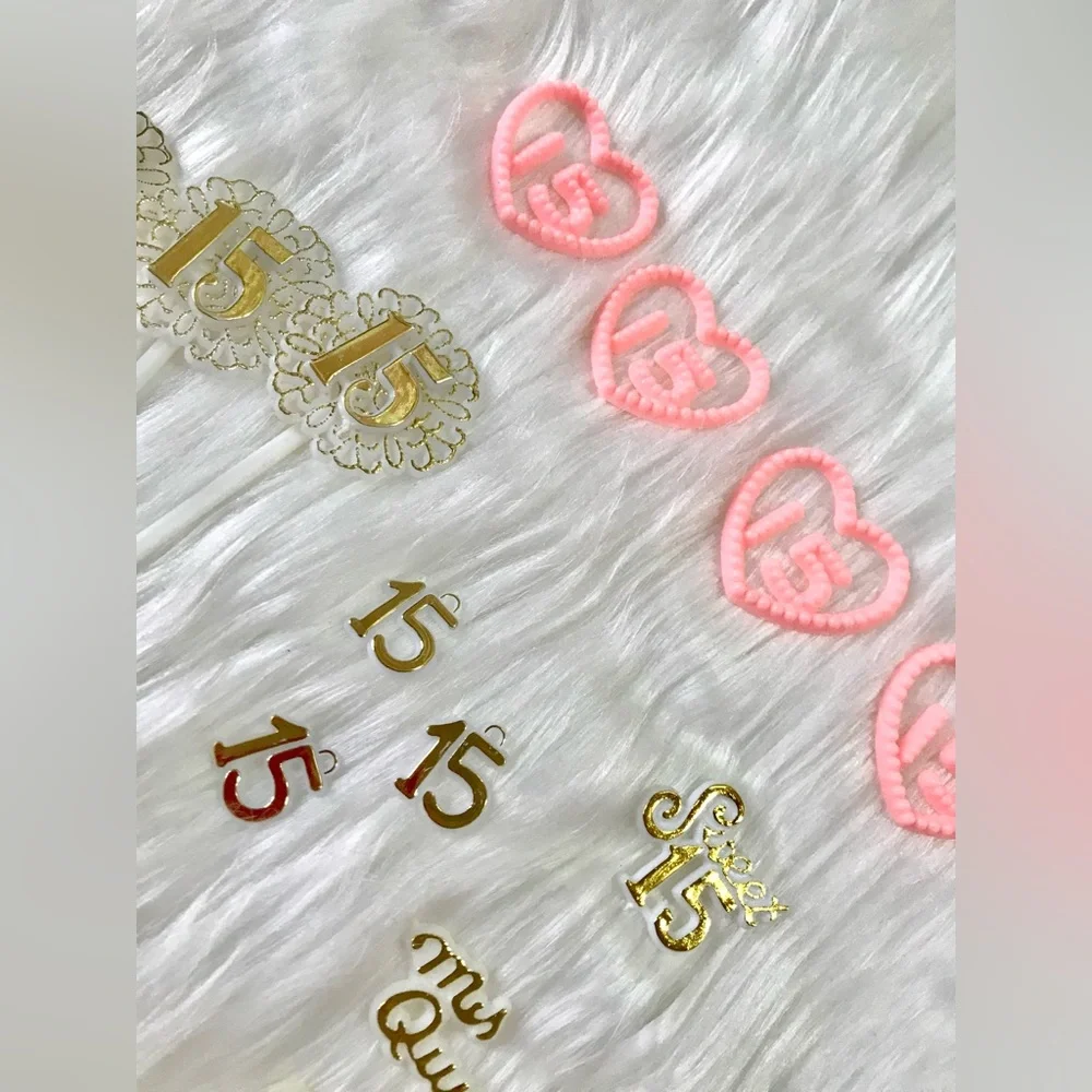QUINCE CAKE TOPPERS